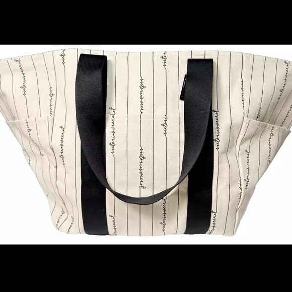 🚫SOLD Victoria’s Secret tote - Picture 3 of 4